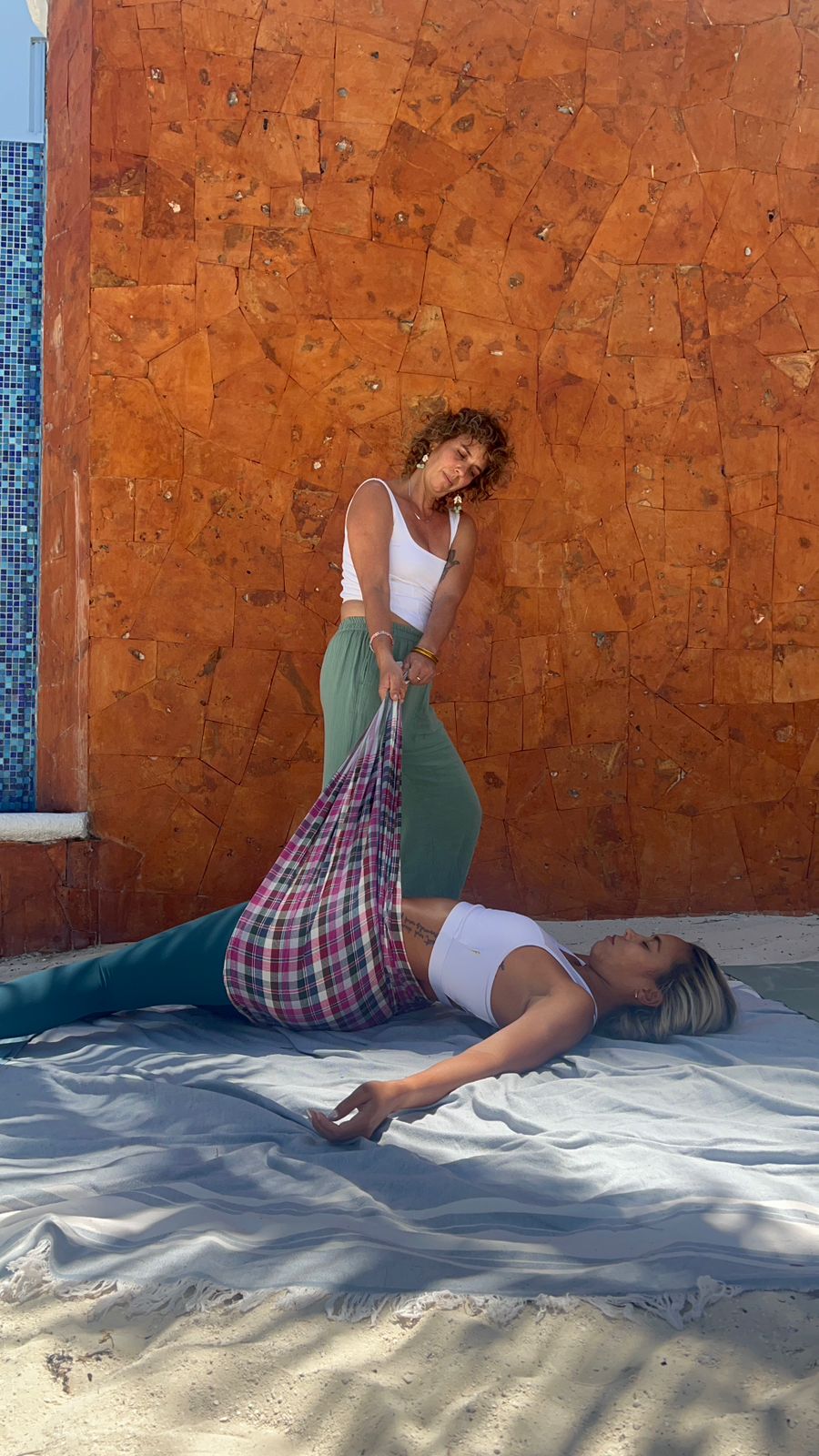 Wrap. Sway. Swing. Rebozo & Pha Khaw Ma Training